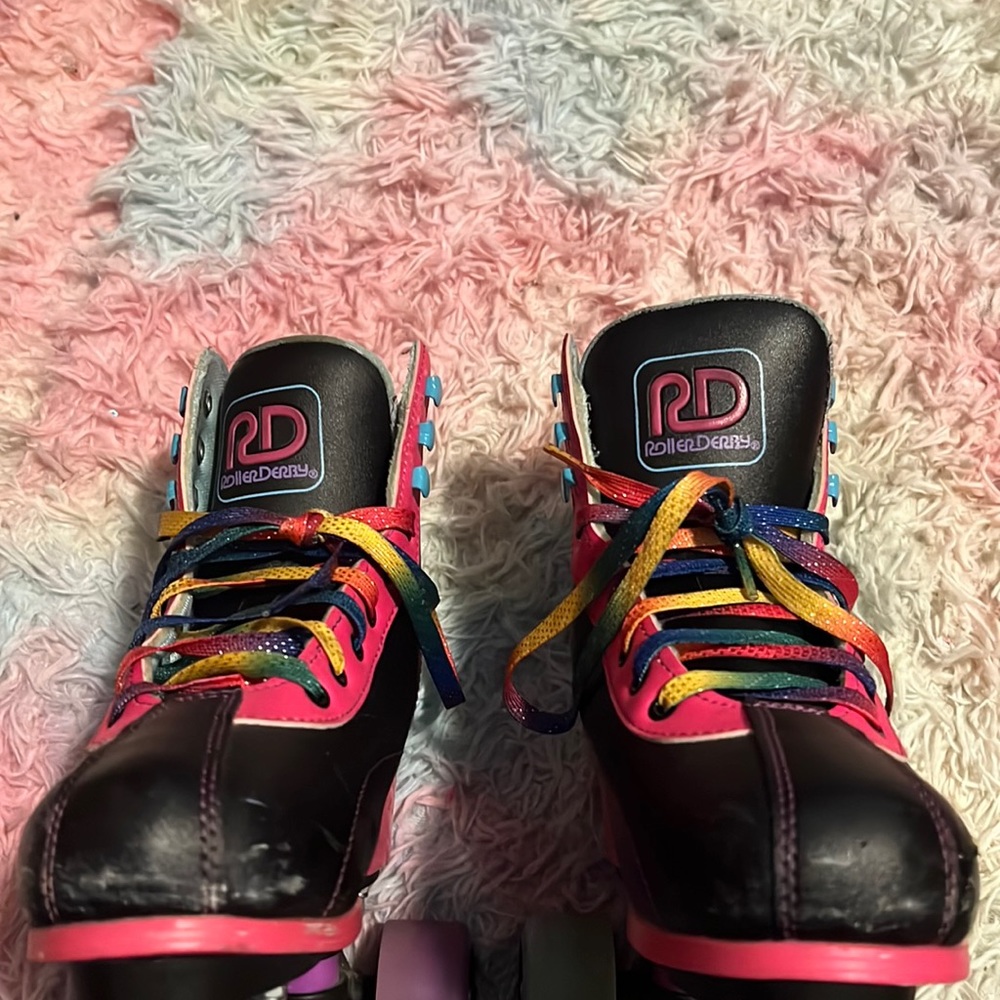 Skates Multi-color